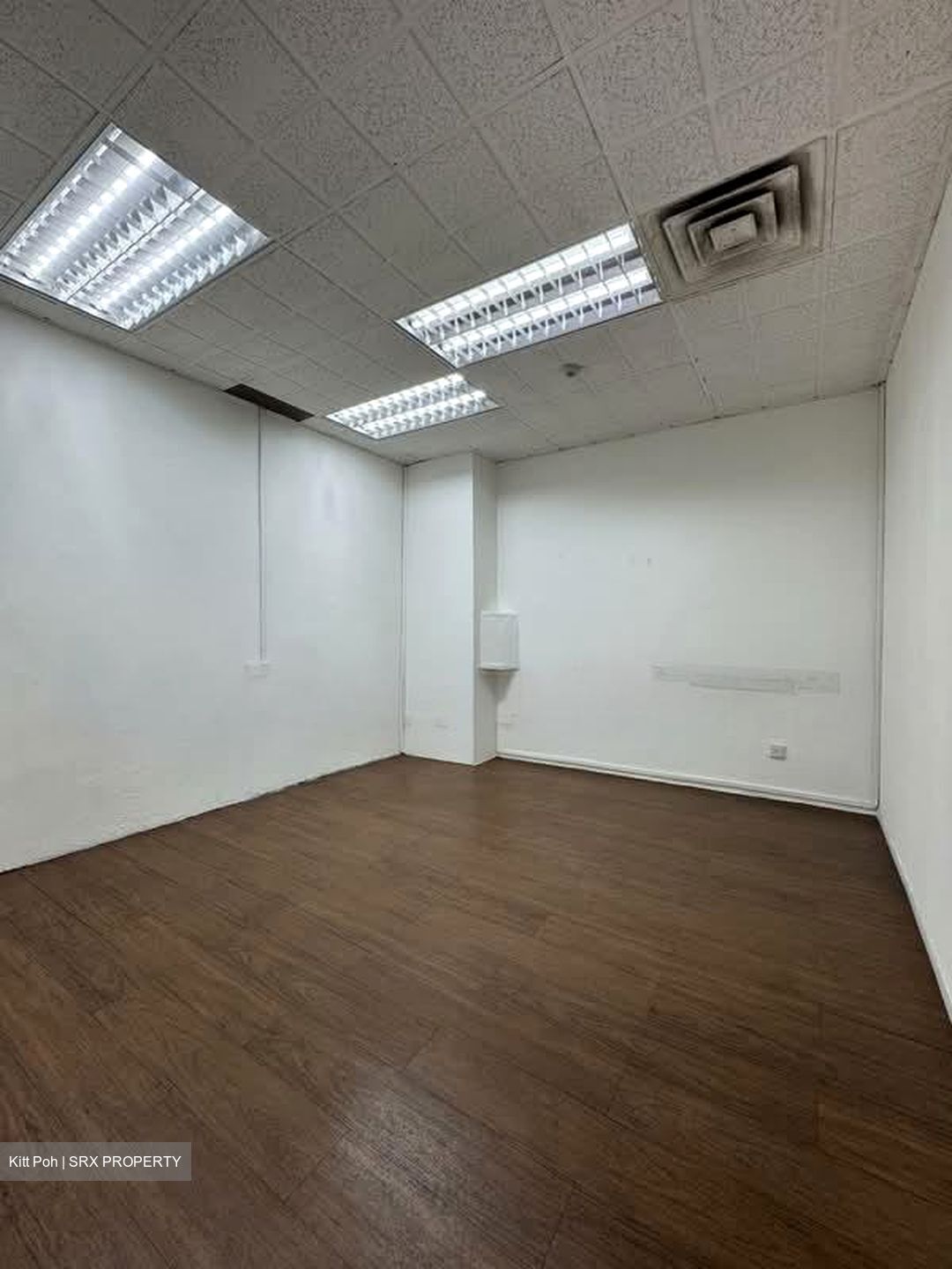 Golden Sultan Plaza (D7), Office #579454741